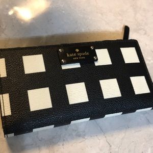 Kate spade checkered wallet